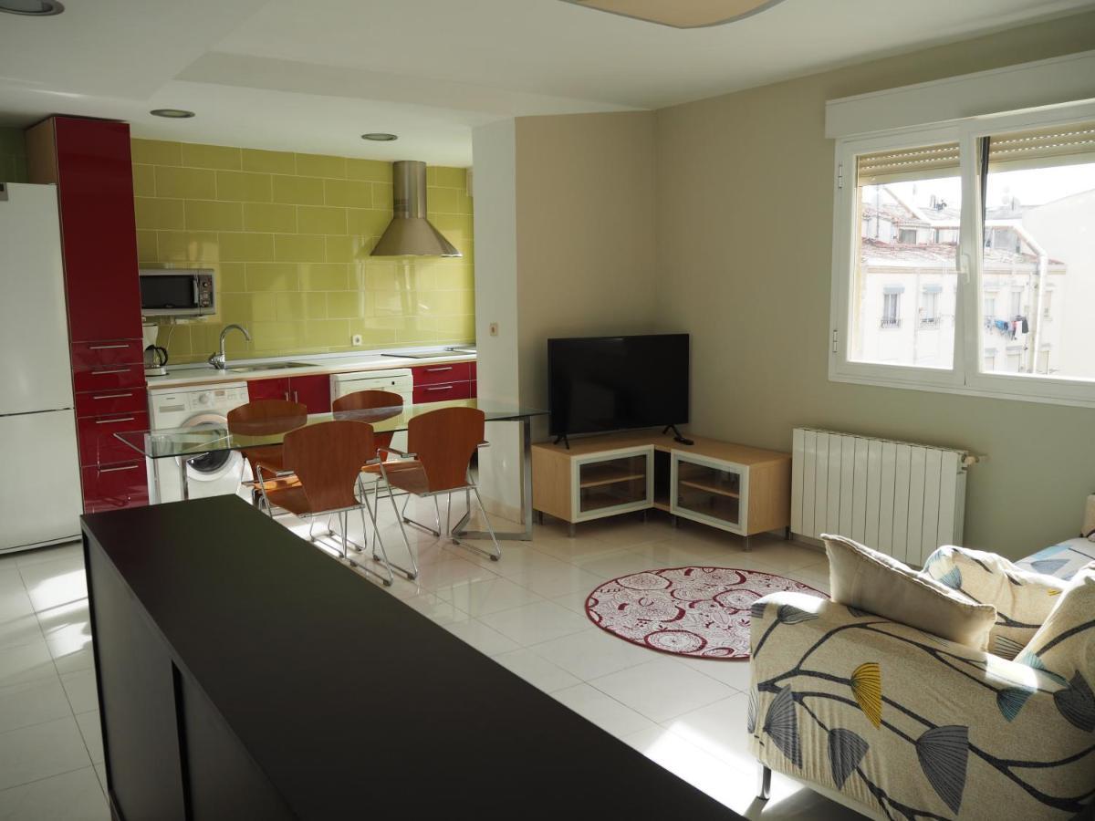 Apartamento El Ayuntamiento De Logrono Apartment Luaran gambar